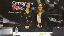 Melissa Murphy, Communications & Marketing Coordinator, and Mary Jayn de Villers, Director of Communications and Marketing for Carrossier ProColor at the Salon Expert à l’emploi.