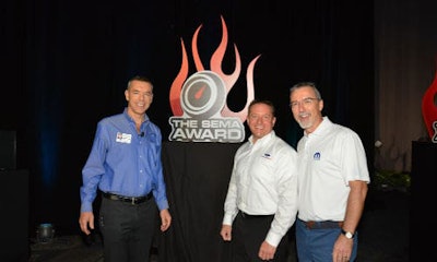 The 2015 SEMA Award for Hottest Car for the Ford Mustang, Hottest Truck for the Ford F-Series and Hottest Sport Compact for the Ford Focus was presented by SEMA President and CEO Chris Kersting (left) to Global Director Ford Performance Dave Pericak (centre). The SEMA Award for Hottest 4×4-SUV went to Jeep for the Jeep Wrangler, and was presented to Pietro Gorlier (right), head of Mopar.