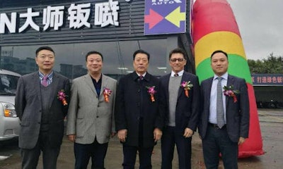 At the grand opening of Fix Auto Guilin, from left: Liu Xiaobing, CEO Twinway; Liu Xiaofeng, owner/operator; Wang Fengling, Vice Secretary General, CAMRA; Desmond Chan, Global Strategic Development – Asia, Fix Auto World; Frank Liu, President, Fix Auto China.