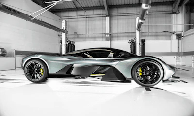 Aston Martin hypercar makes global debut at CIAS