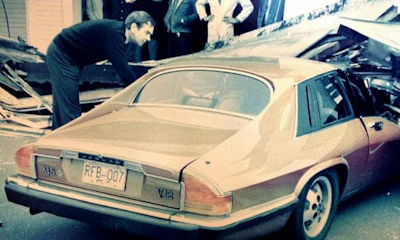 No estimate was needed when a windstorm blew the roof off the Main Street location and onto Craftsman owner Bill Hatswell’s Jaguar XJS. The car was a write-off.