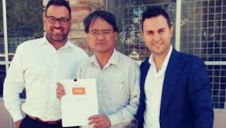 Kirk Lin (centre), owner of Simplicity Thorhill, with Paul Prochilo (left) and Domenic Ieraci of Simplicity Car Care. Simplicity Thornhill is the latest shop to join the network.
