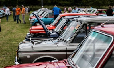 images_1.Collision-Repair-Mag_antiquecarsgi_LG