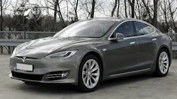 Tesla responds to Chinese tariffs with increased prices