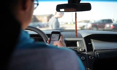 images_distracted_driving-2