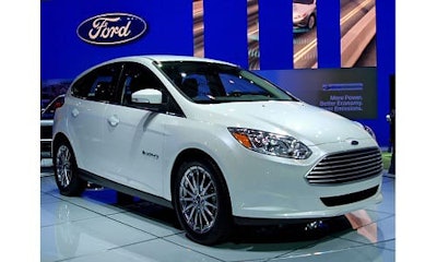 images_800px-2012_Ford_Focus_Electric_Vehicle_MSVG_01_trimmed