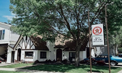 images_old_town_garage