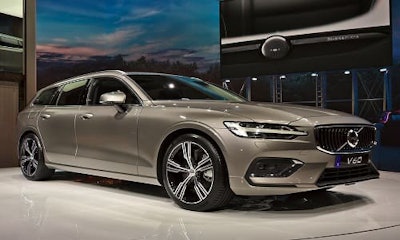 images_1200px-Volvo_V60_Genf_2018