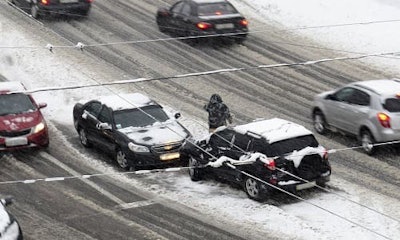 images_snow-clearance-car-accident-18073