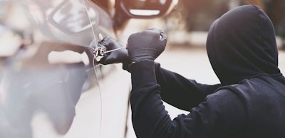 the-thief-is-stealing-the-car-2021-11-20-17-25-26-utc
