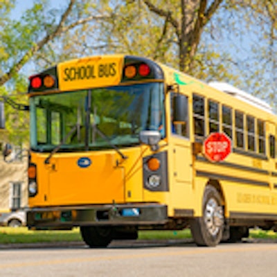 Blue_Bird_electric_bus_in_neighborhood_06-2022