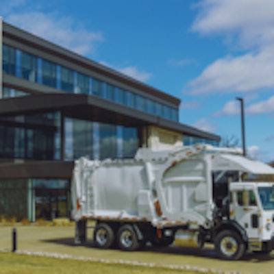 Oshkosh_HQ-McNeilus_FELsm