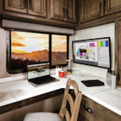 Fleetwood_FrontierGTX_Desk1