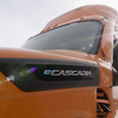 Schneider-eCascadia-close-up