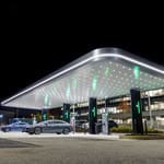 Mercedes-Benz_Charging_Hub_Atlanta_-_10
