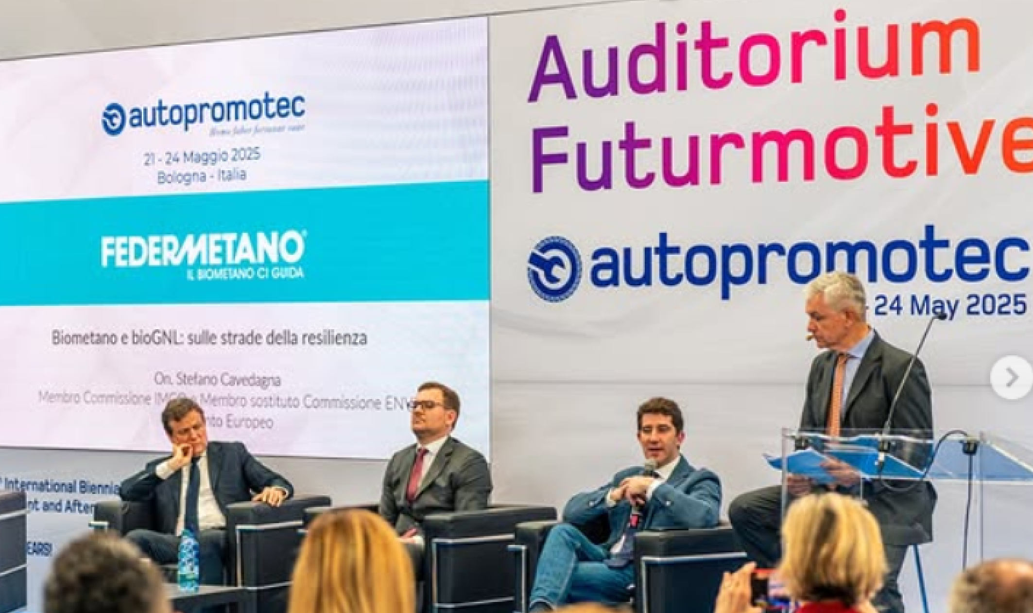 Autoprometec conference panel discussion at Futurmotive event with speakers on stage